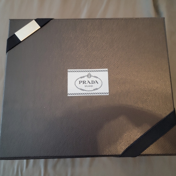 Prada Vitello Daino Soft Camera Bag - Picture 12 of 15